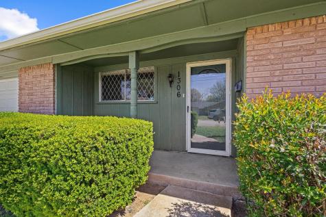 1306 Hillside Drive Gainesville TX 76240