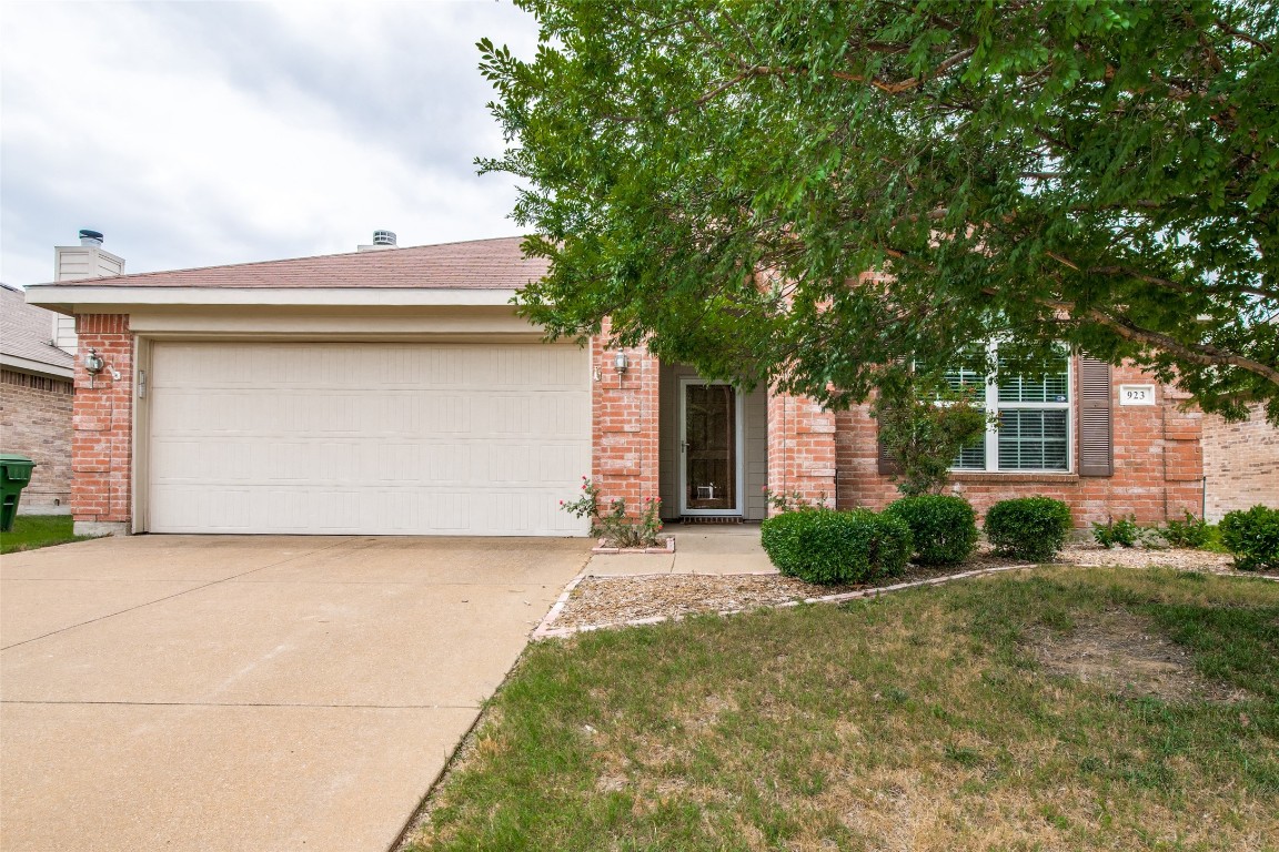 923 Johnson City Avenue Forney TX 75126