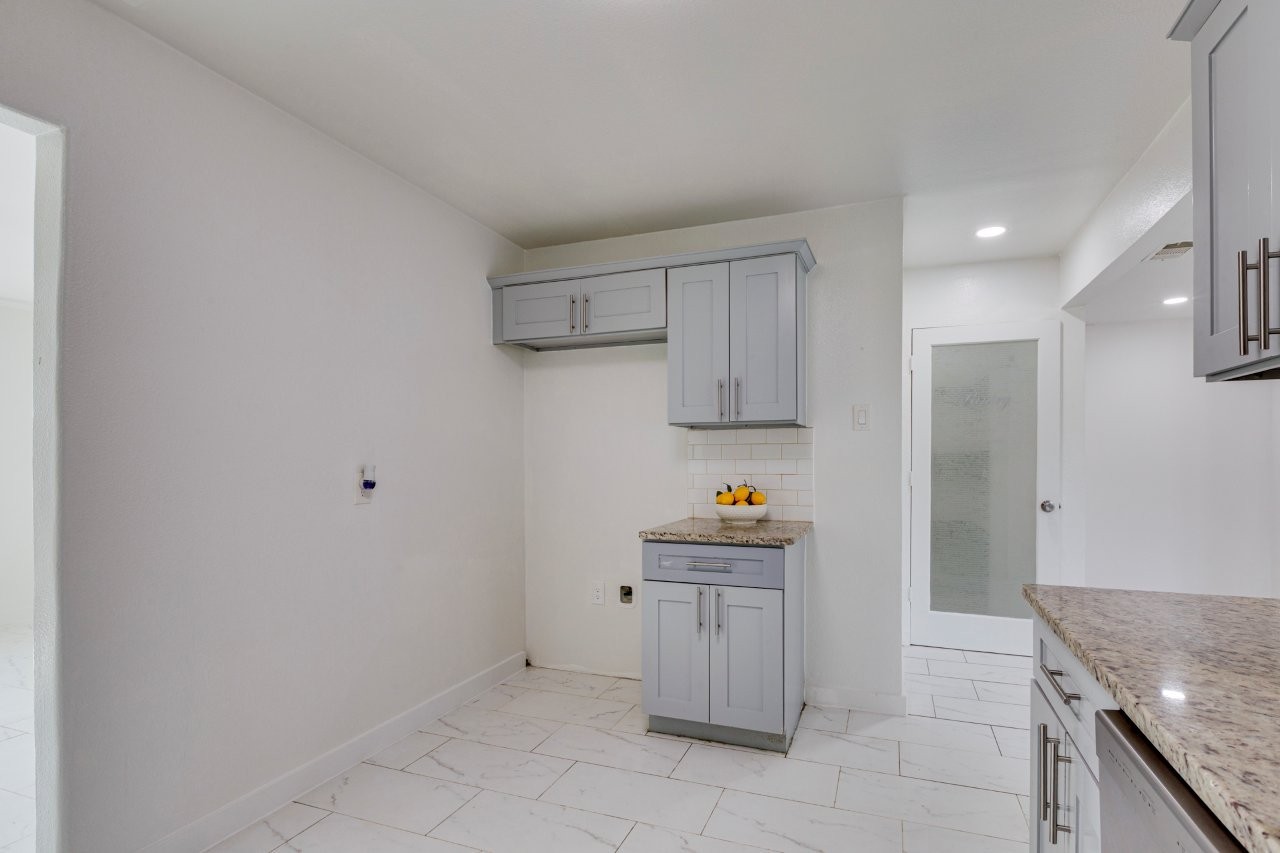3831 Black Oak Drive Dallas TX 75241