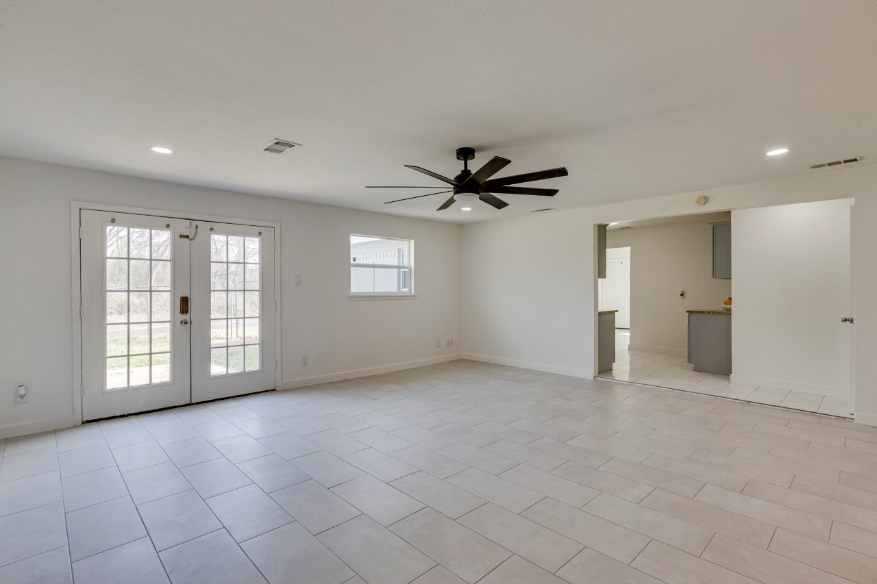 3831 Black Oak Drive Dallas TX 75241
