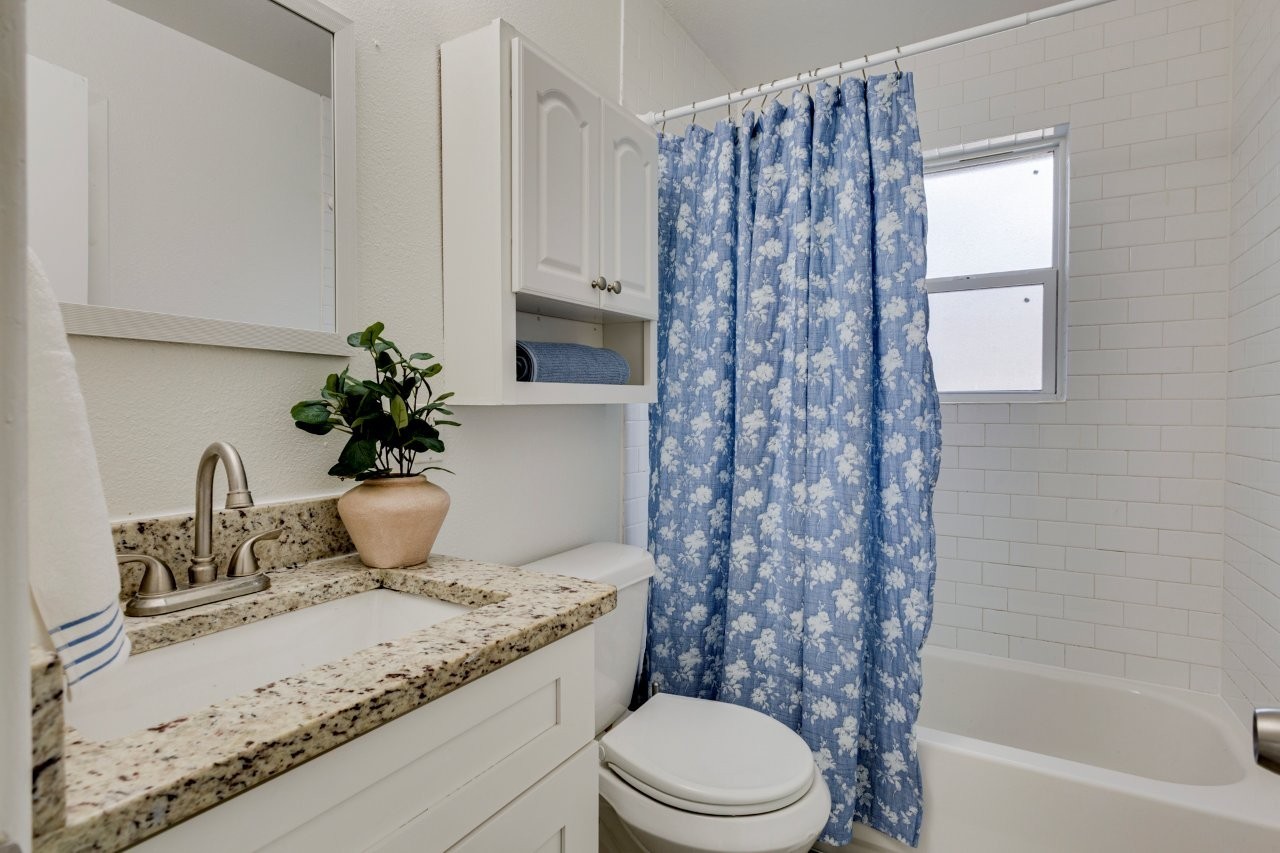 3831 Black Oak Drive Dallas TX 75241