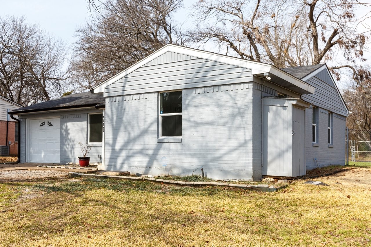 3831 Black Oak Drive Dallas TX 75241