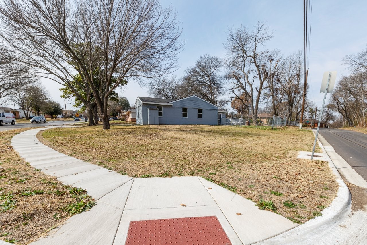 3831 Black Oak Drive Dallas TX 75241