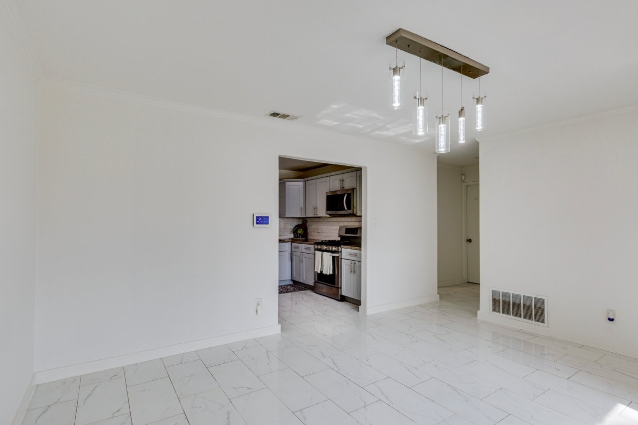 3831 Black Oak Drive Dallas TX 75241