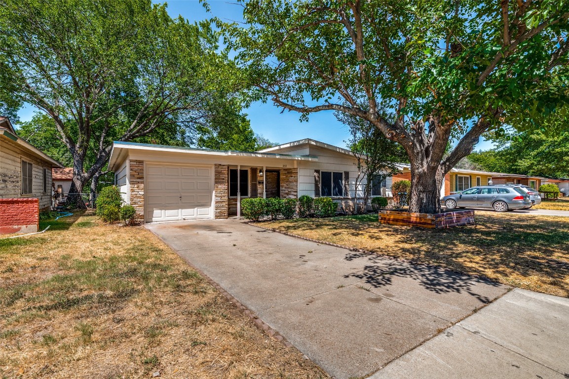 2812 Martin Lydon Avenue Fort Worth TX 76133
