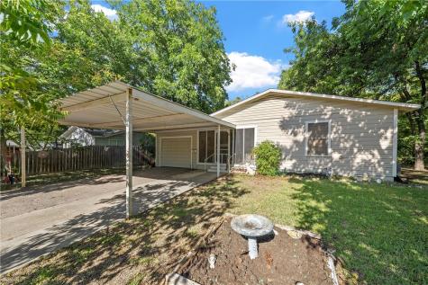 303 N Avenue I Clifton TX 76634