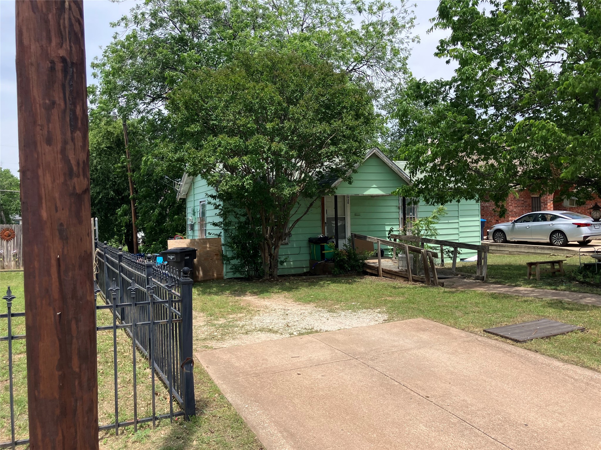 5930 Bonnell Avenue Fort Worth TX 76107