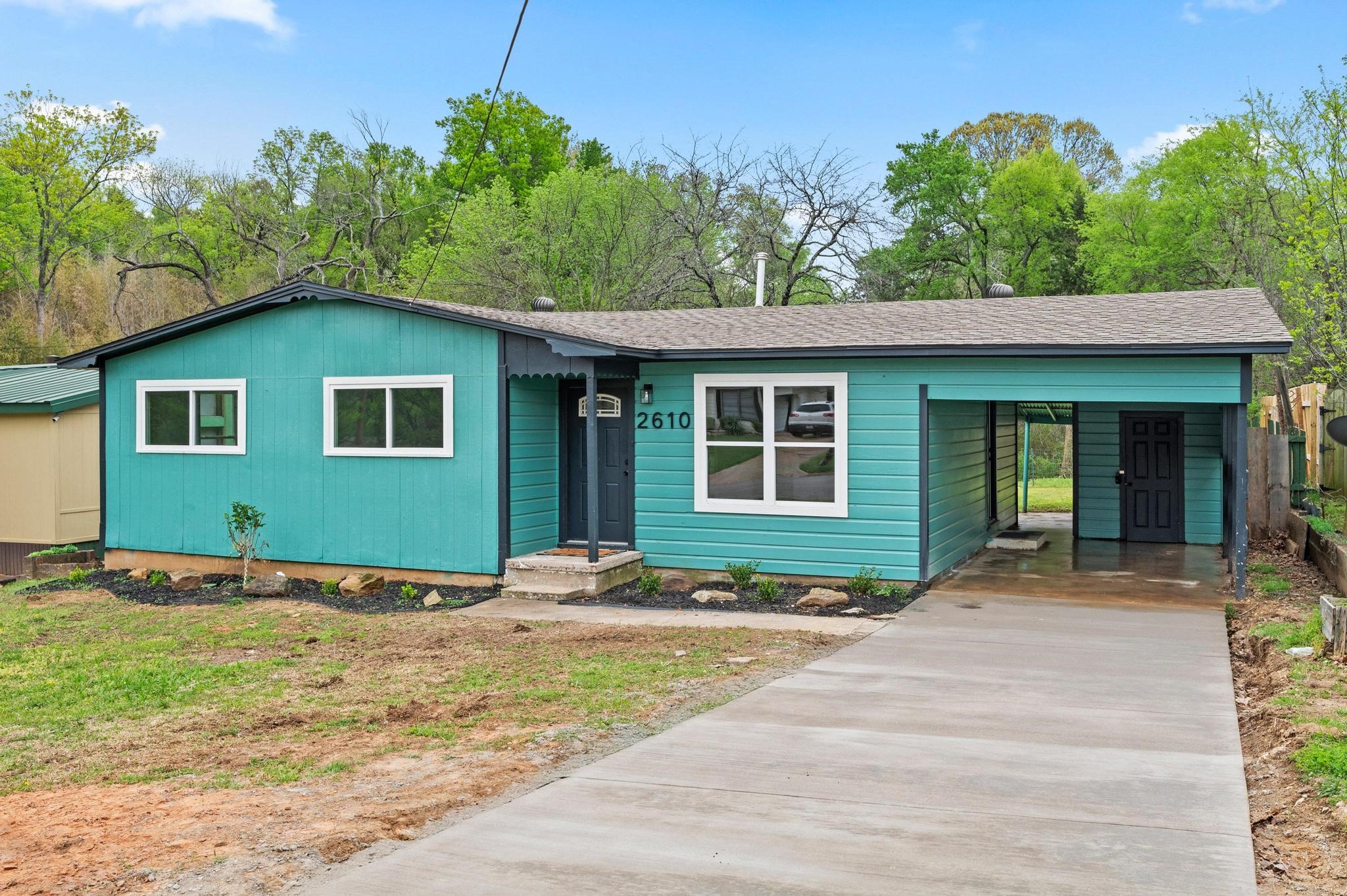 2610 W Washington Street Denison TX 75020