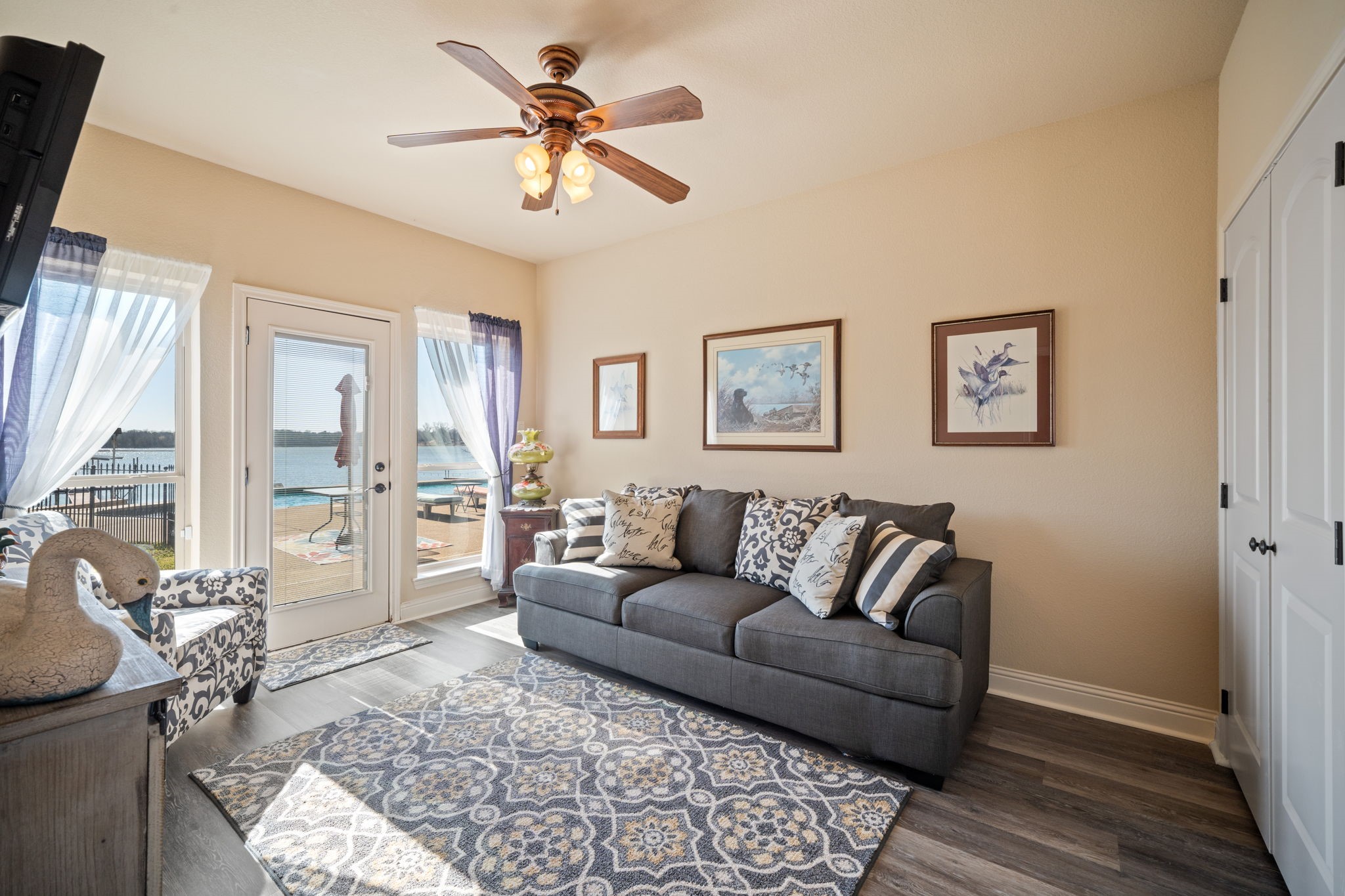 155 Lakeshore Drive Waxahachie TX 75165