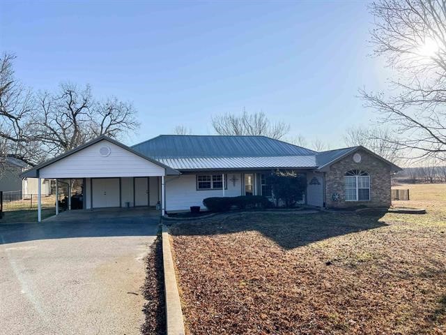 398 County Road 42530 Paris TX 75462