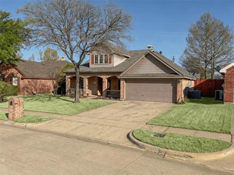 2025 Fair Oaks Circle Corinth TX 76210