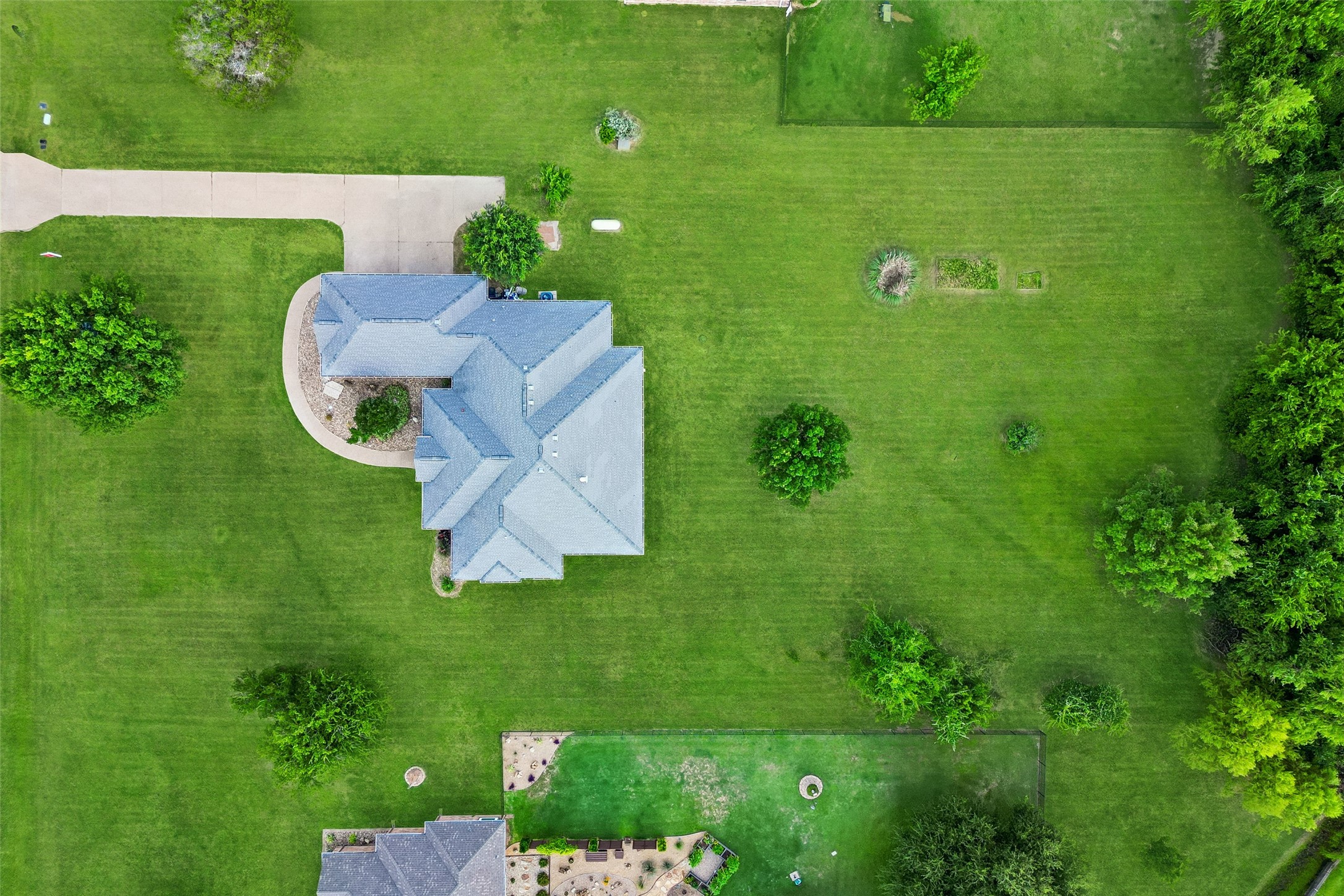 2105 Wood Duck Lane Granbury TX 76049