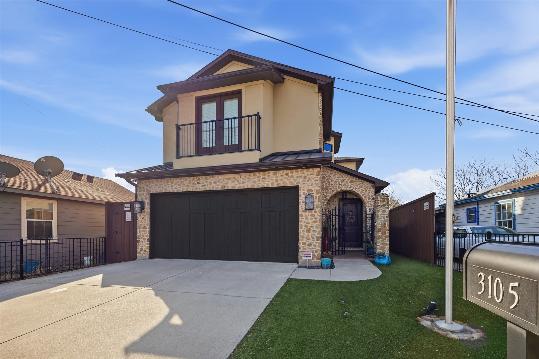 3105 Pastor Street Dallas TX 75212