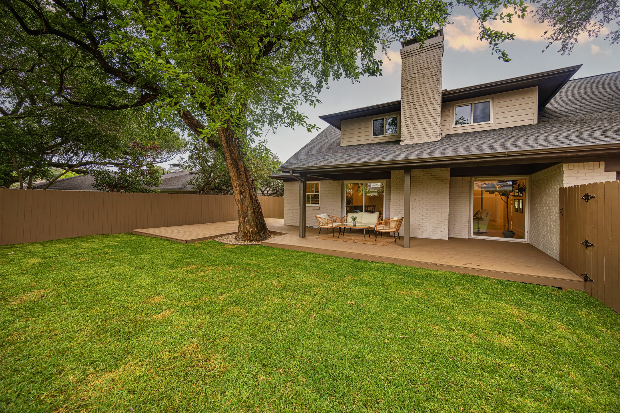 6153 Glennox Lane Dallas TX 75214