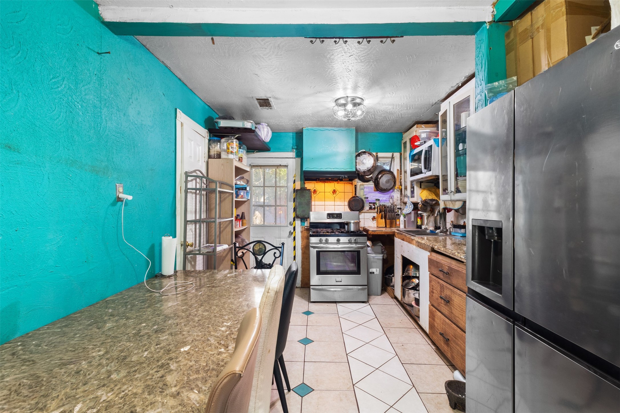 833 Dent Street Garland TX 75040