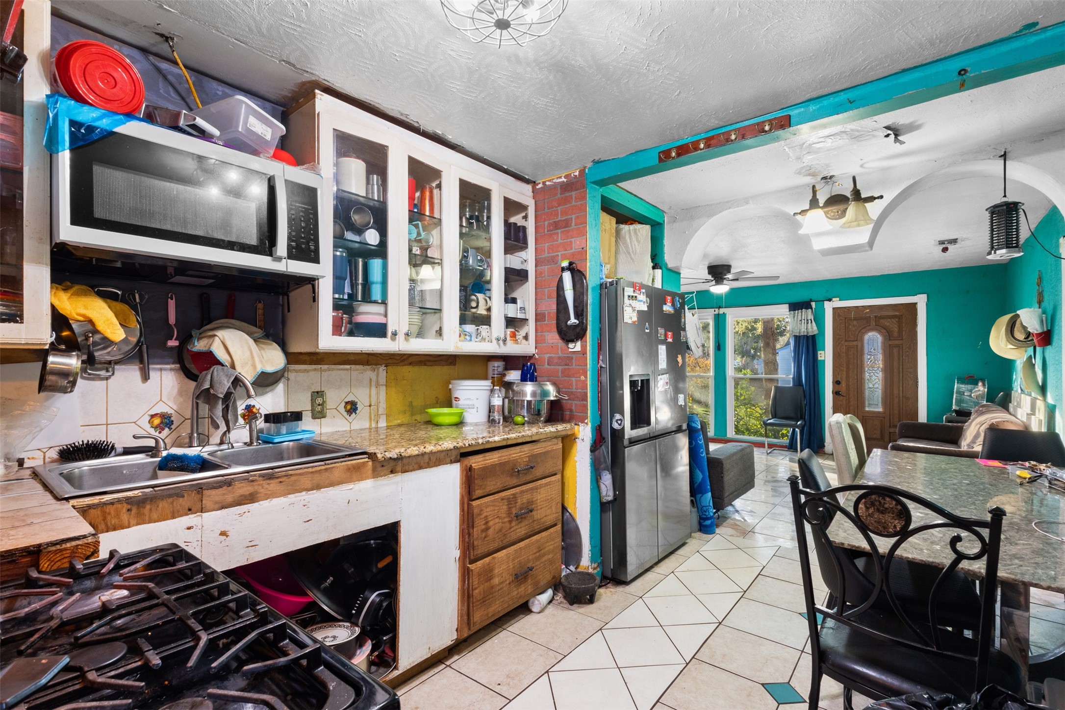 833 Dent Street Garland TX 75040
