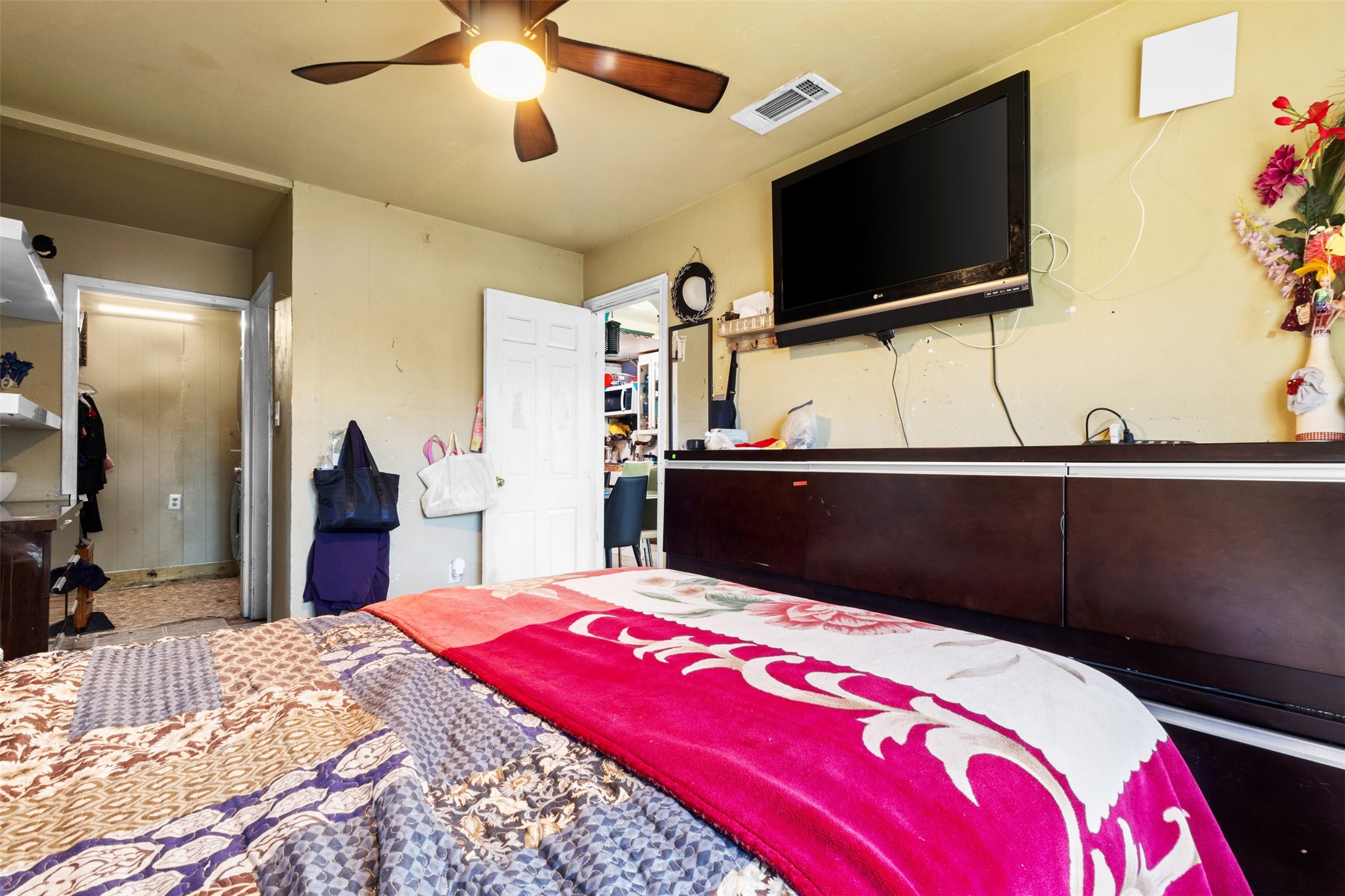 833 Dent Street Garland TX 75040