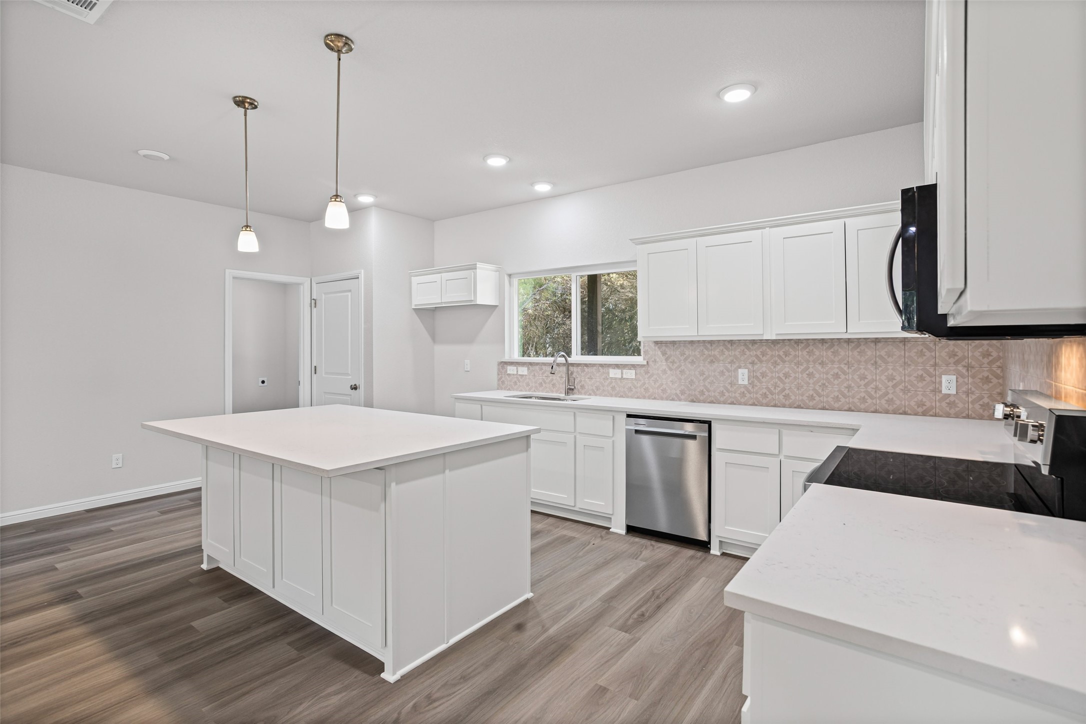 9320 Apache Trail Rio Vista TX 76093