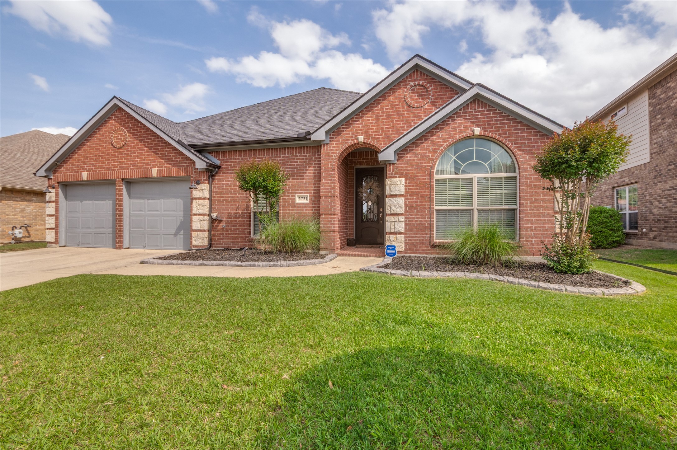 2731 Vela Grand Prairie TX 75054
