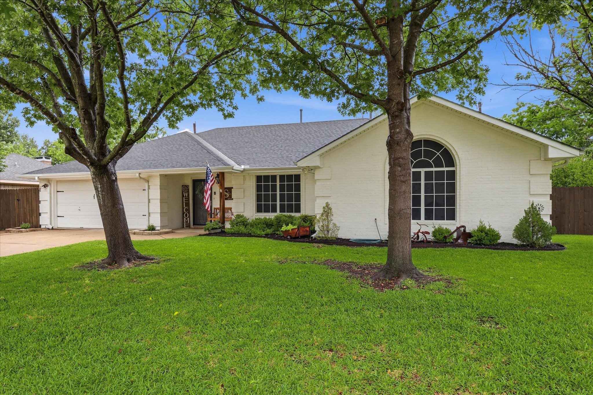 202 Colonial Heights Sanger TX 76266