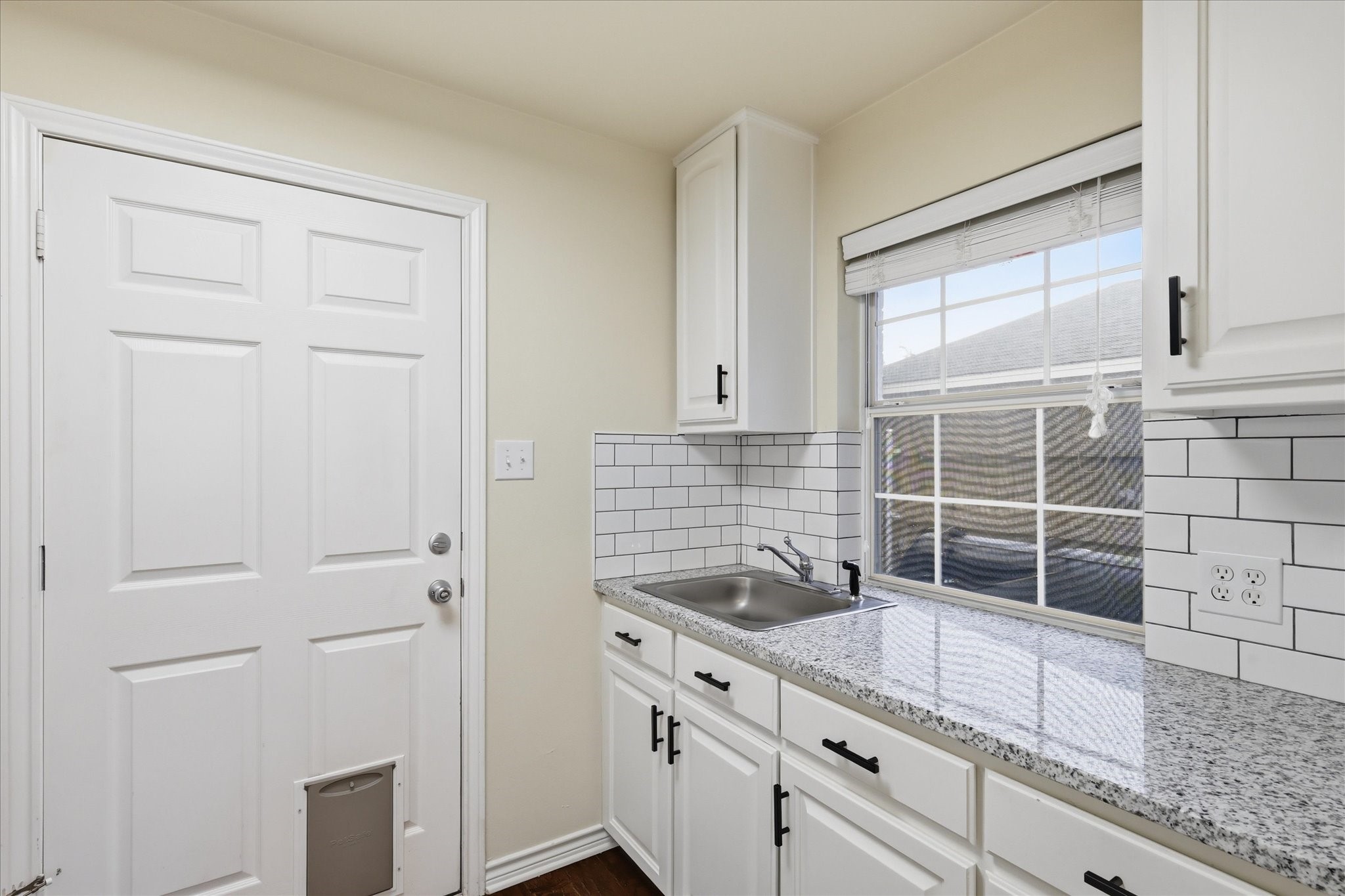202 Colonial Heights Sanger TX 76266