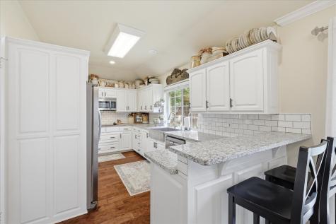 202 Colonial Heights Sanger TX 76266