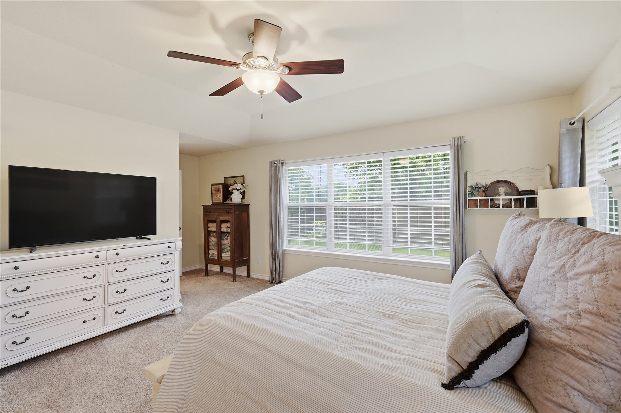 202 Colonial Heights Sanger TX 76266