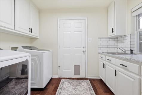 202 Colonial Heights Sanger TX 76266