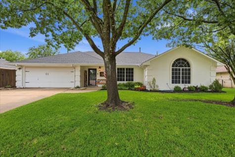 202 Colonial Heights Sanger TX 76266