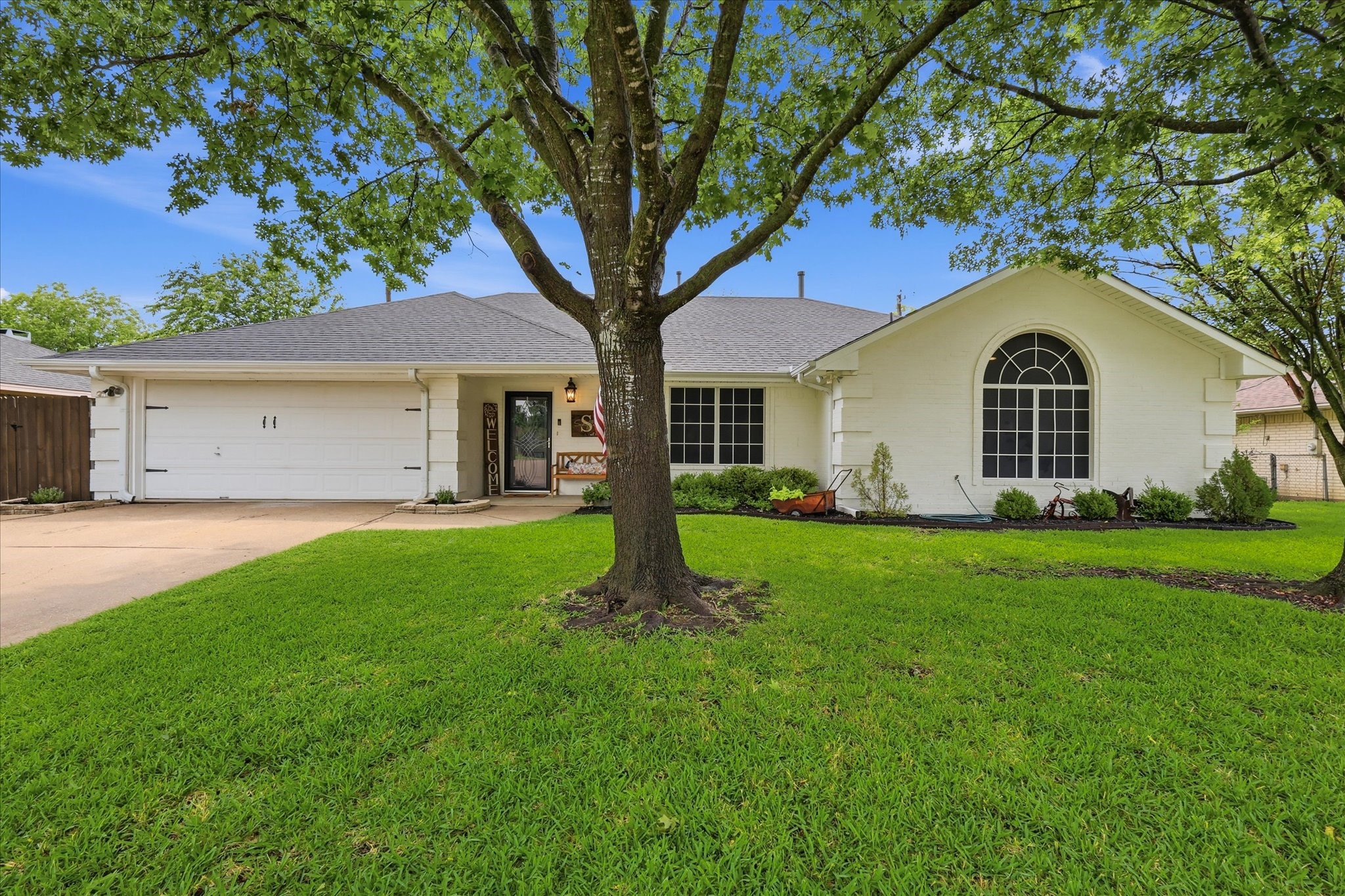 202 Colonial Heights Sanger TX 76266