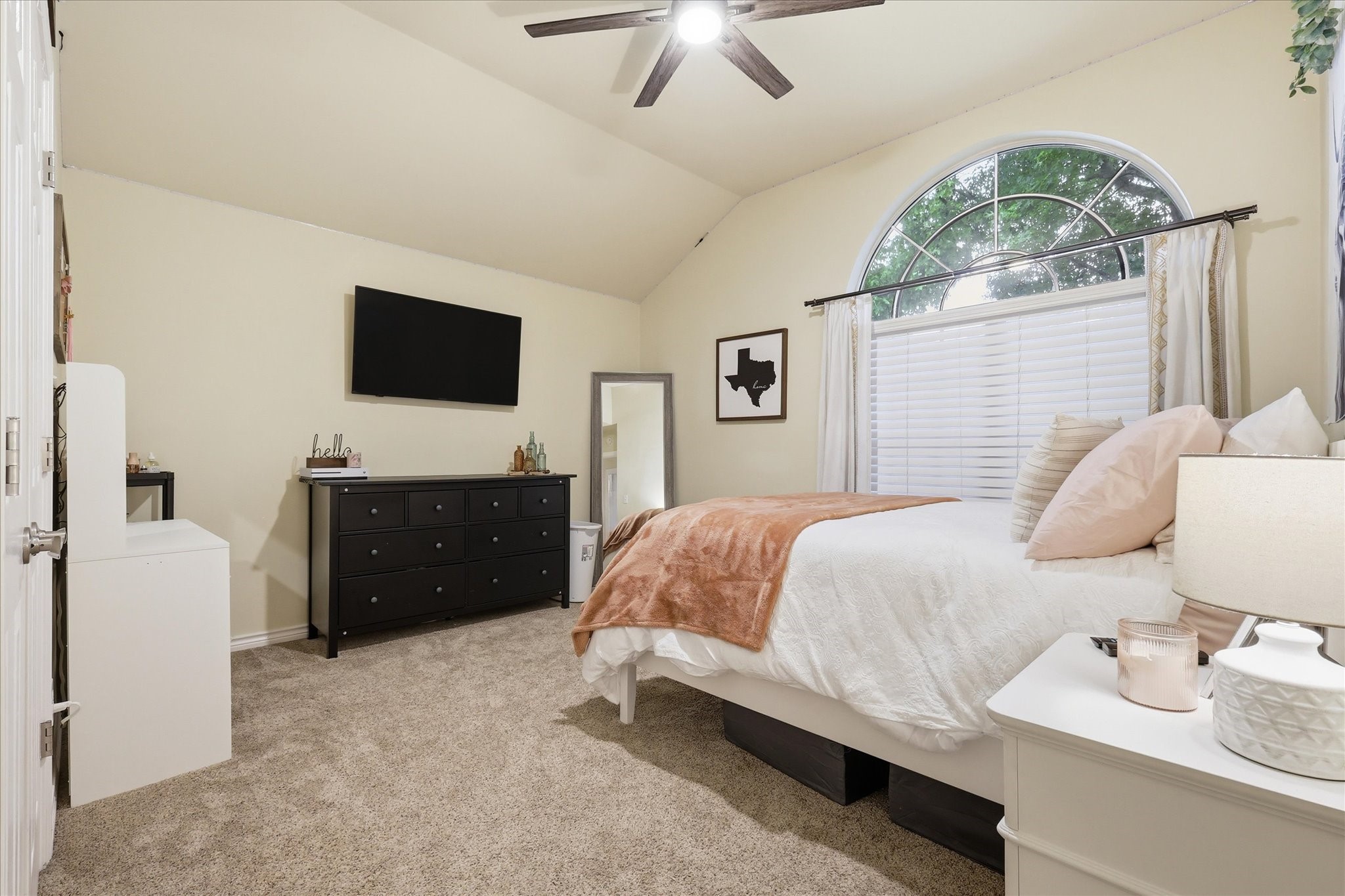 202 Colonial Heights Sanger TX 76266
