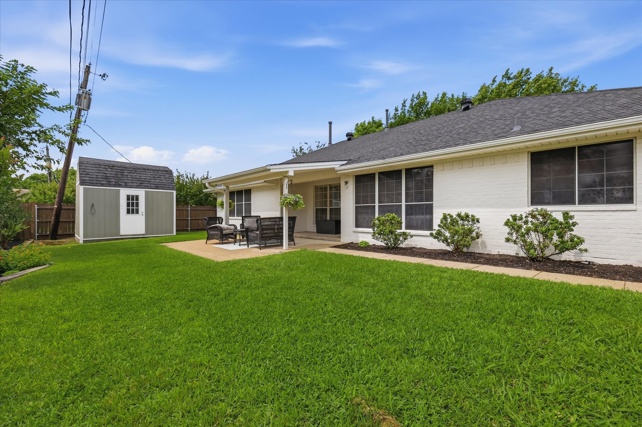 202 Colonial Heights Sanger TX 76266