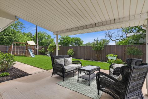 202 Colonial Heights Sanger TX 76266