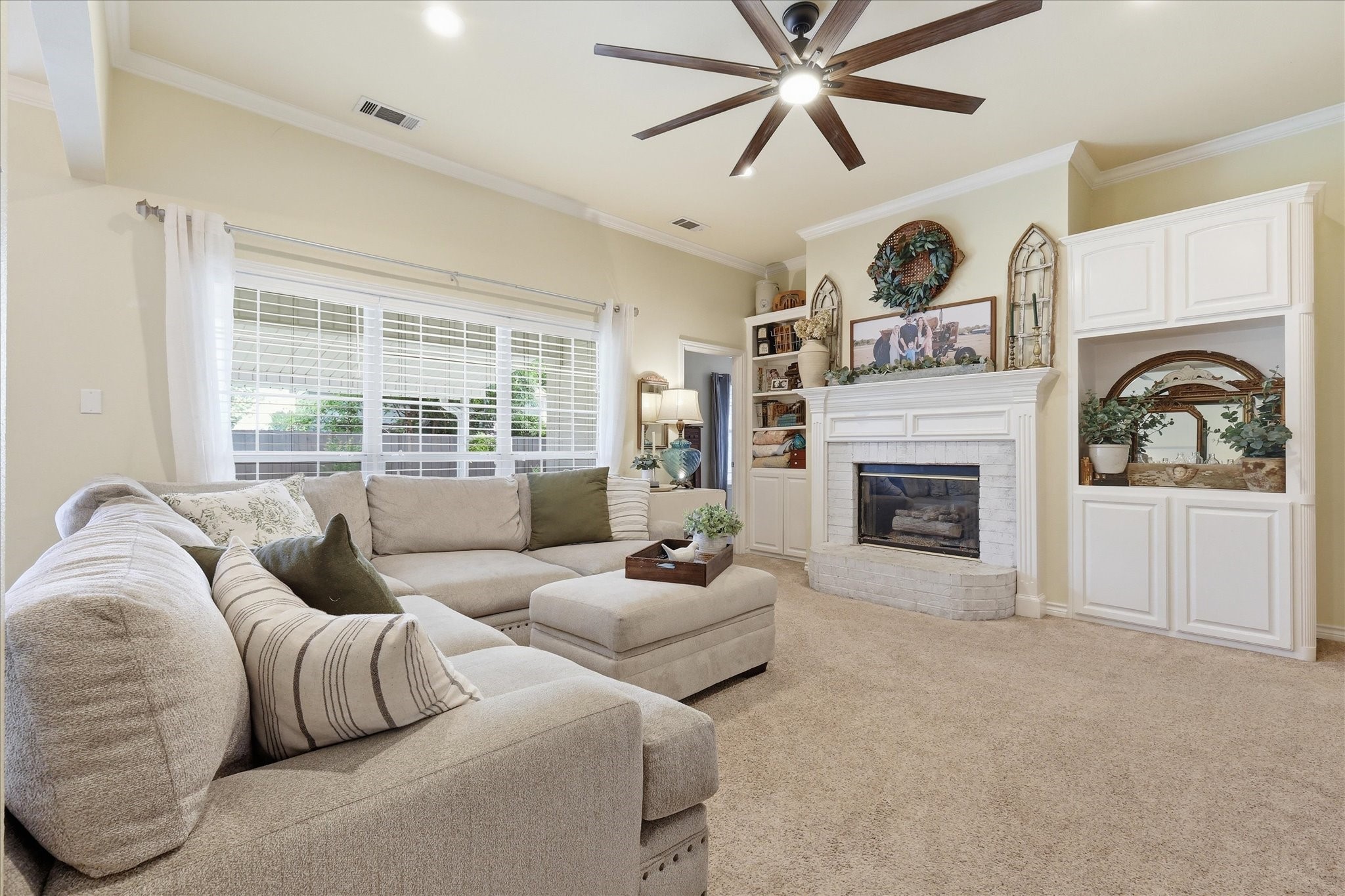 202 Colonial Heights Sanger TX 76266