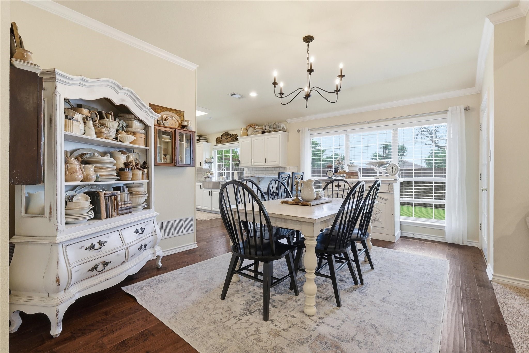 202 Colonial Heights Sanger TX 76266