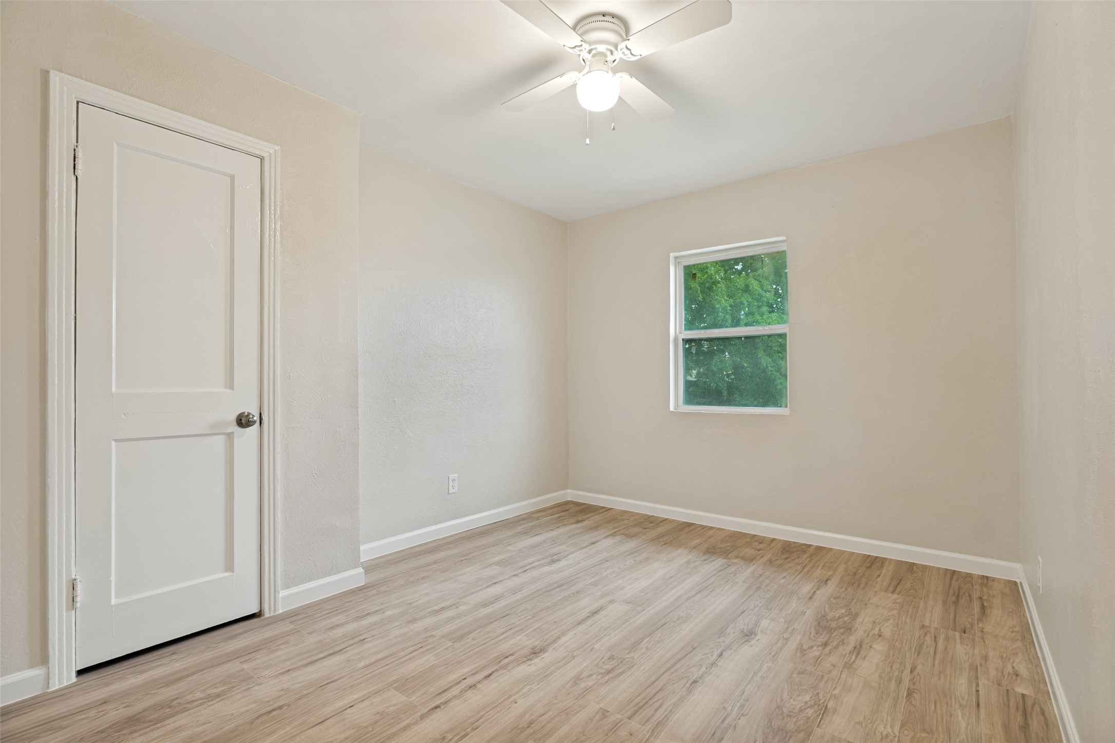 1821 Overhill Lane Dallas TX 75216