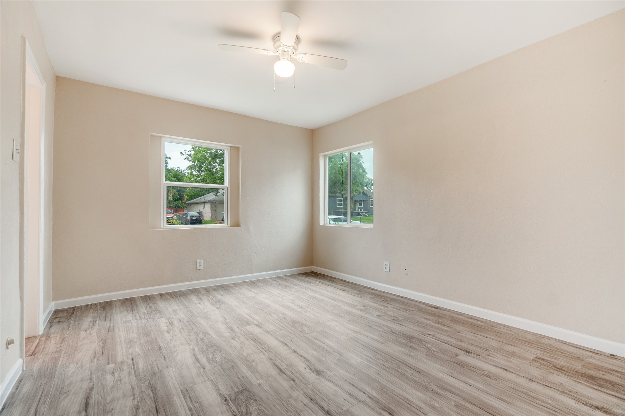 1821 Overhill Lane Dallas TX 75216