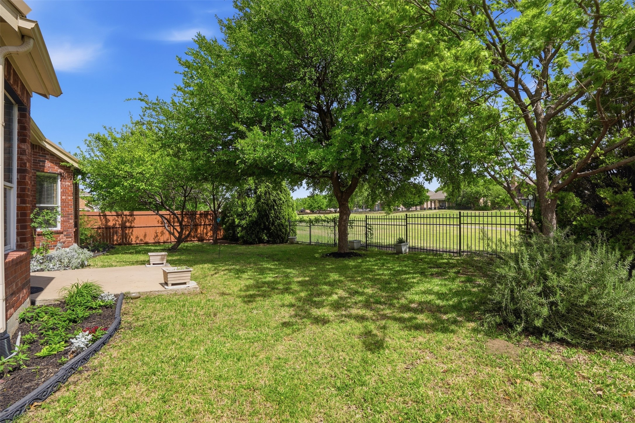 913 Royal Oaks Drive Mckinney TX 75072