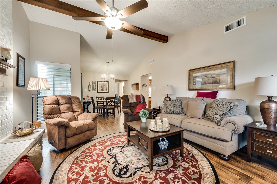 419 San Mateo Drive Garland TX 75043