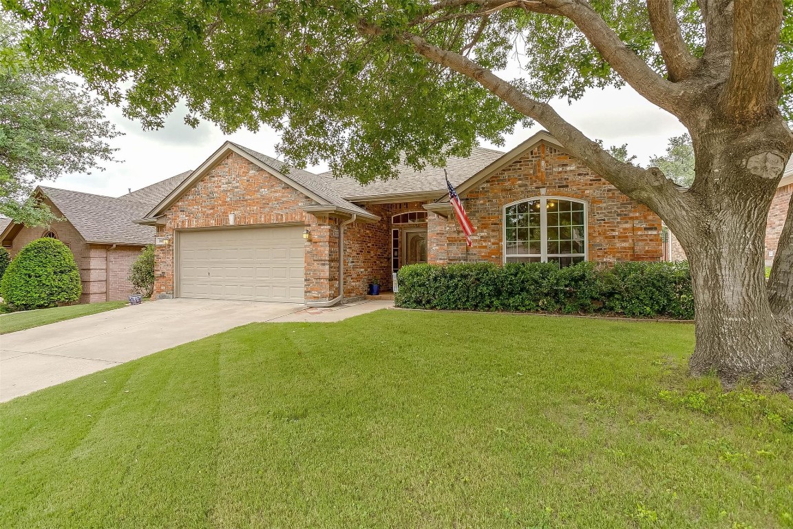 10416 Stonehill Drive Benbrook TX 76126