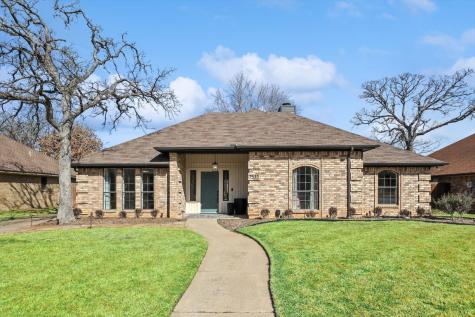 7533 Woodhaven Drive North Richland Hills TX 76182