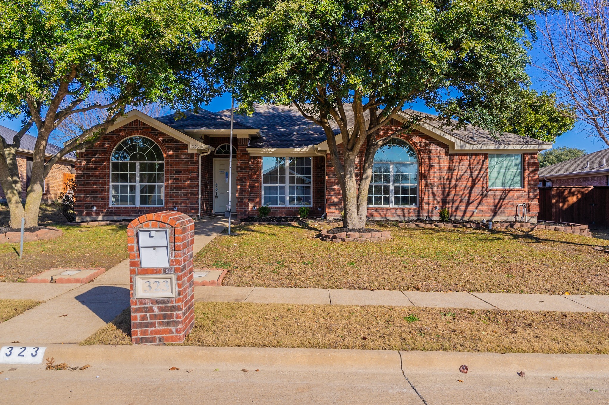 323 Choctaw Trail Waxahachie TX 75165