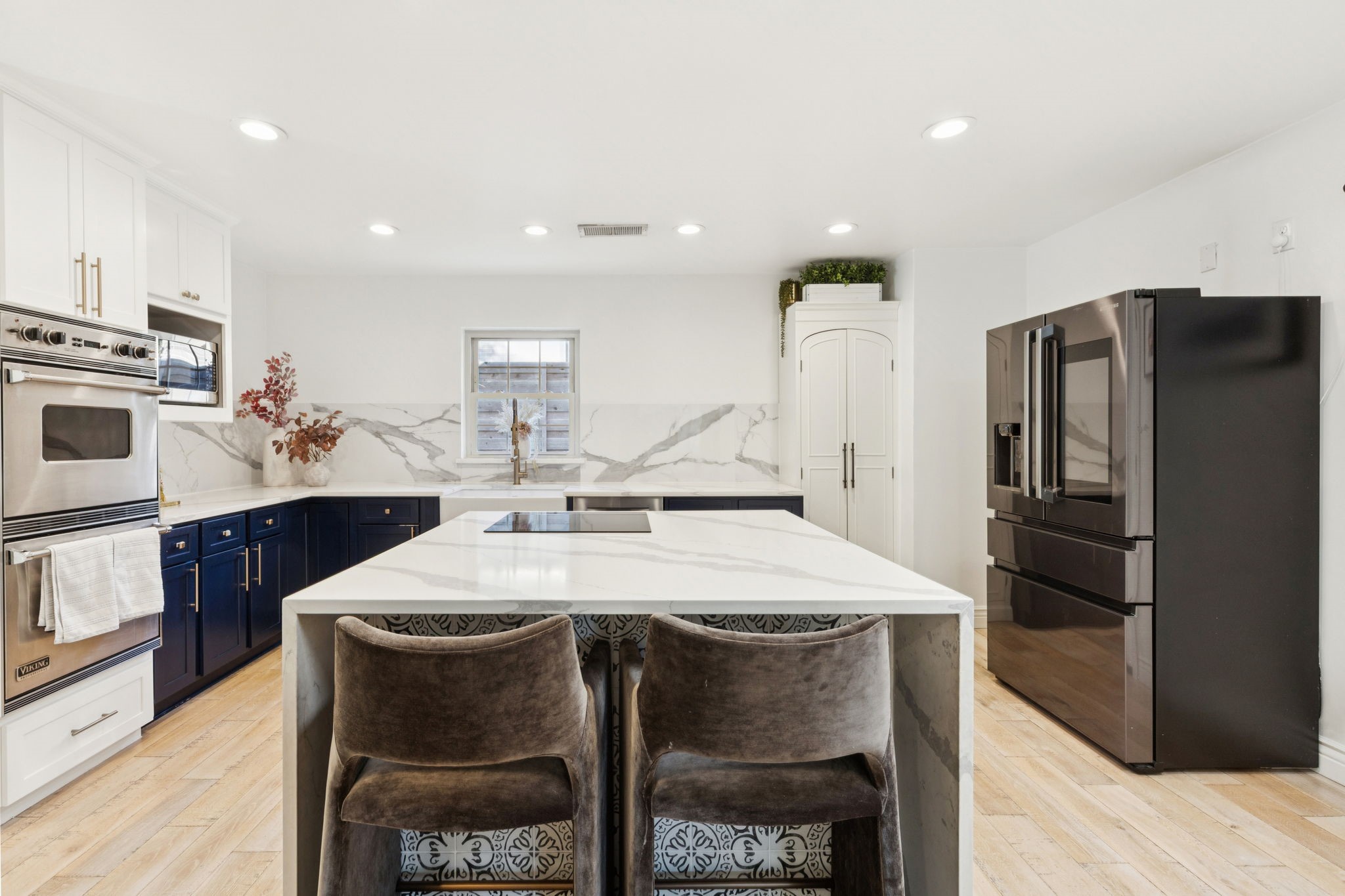 4863 Allencrest Lane Dallas TX 75244