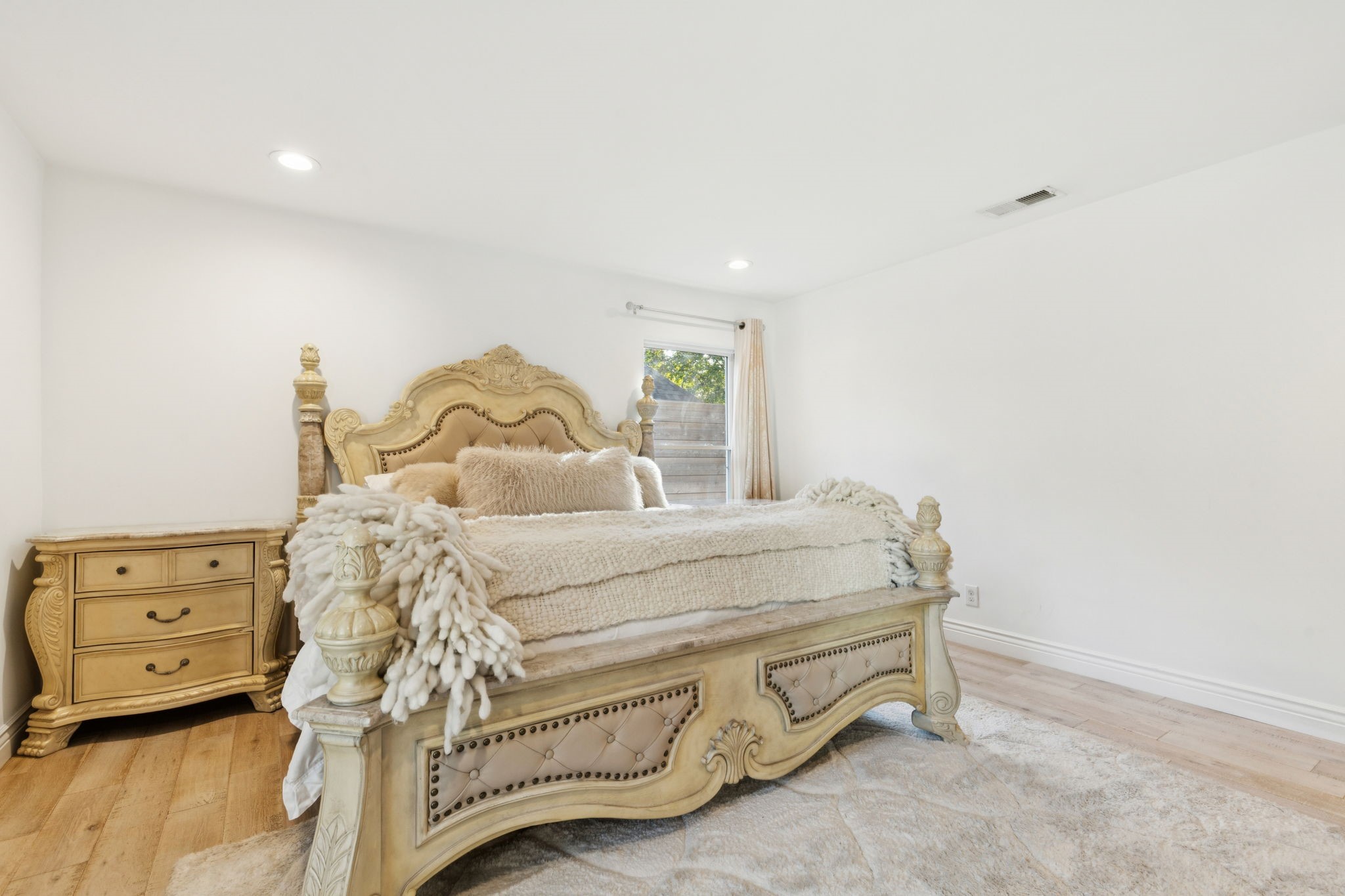 4863 Allencrest Lane Dallas TX 75244