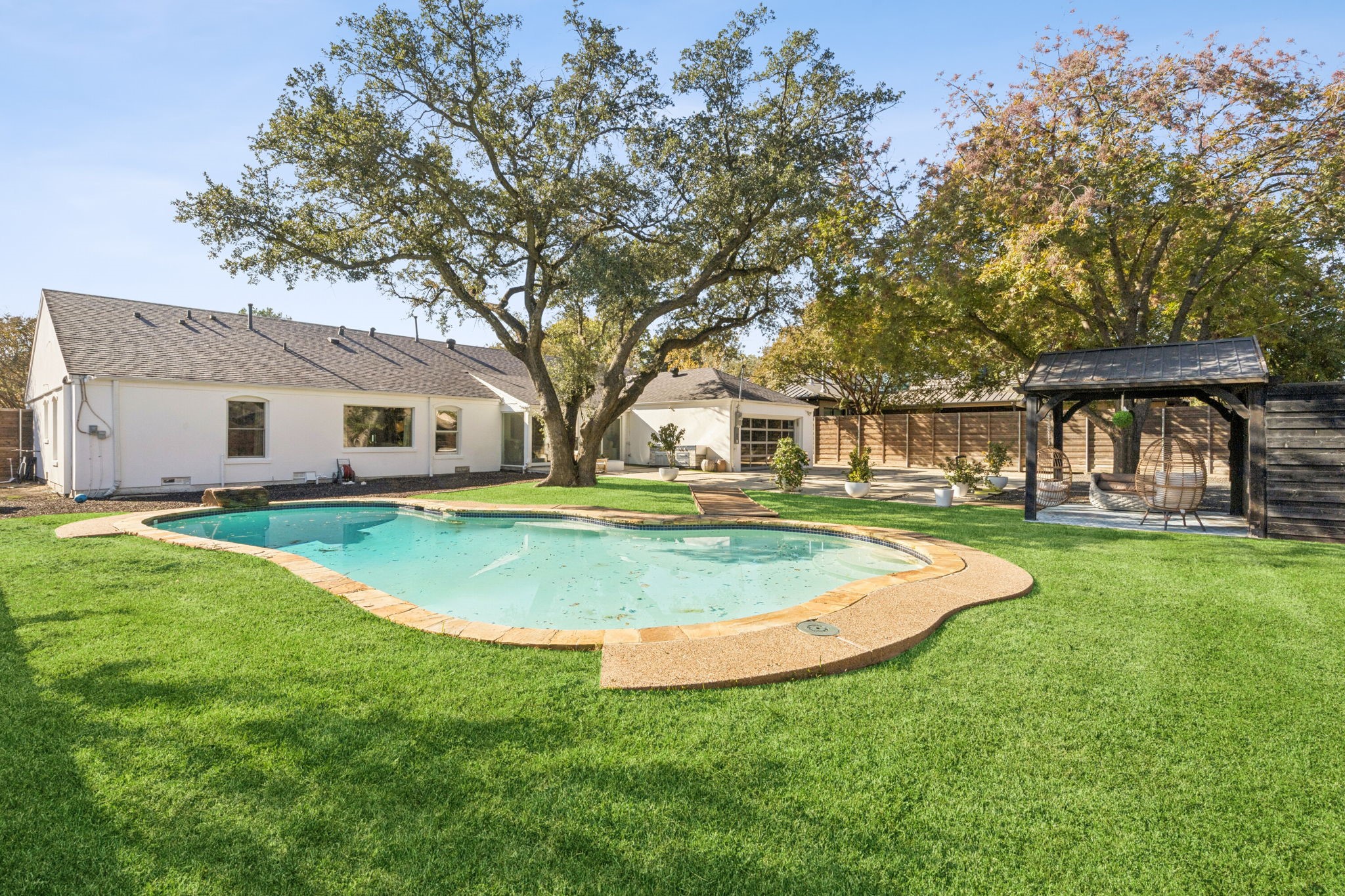 4863 Allencrest Lane Dallas TX 75244