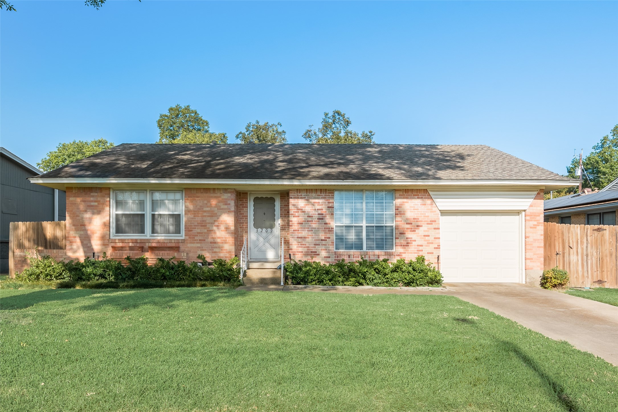 3209 Sheridan Drive Garland TX 75041