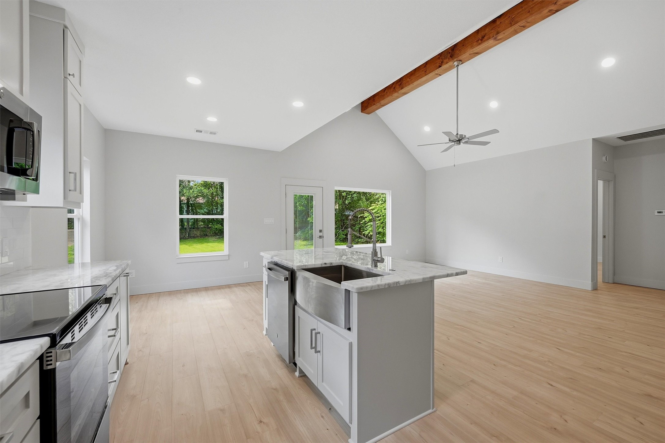 110 W Hull Street Denison TX 75021