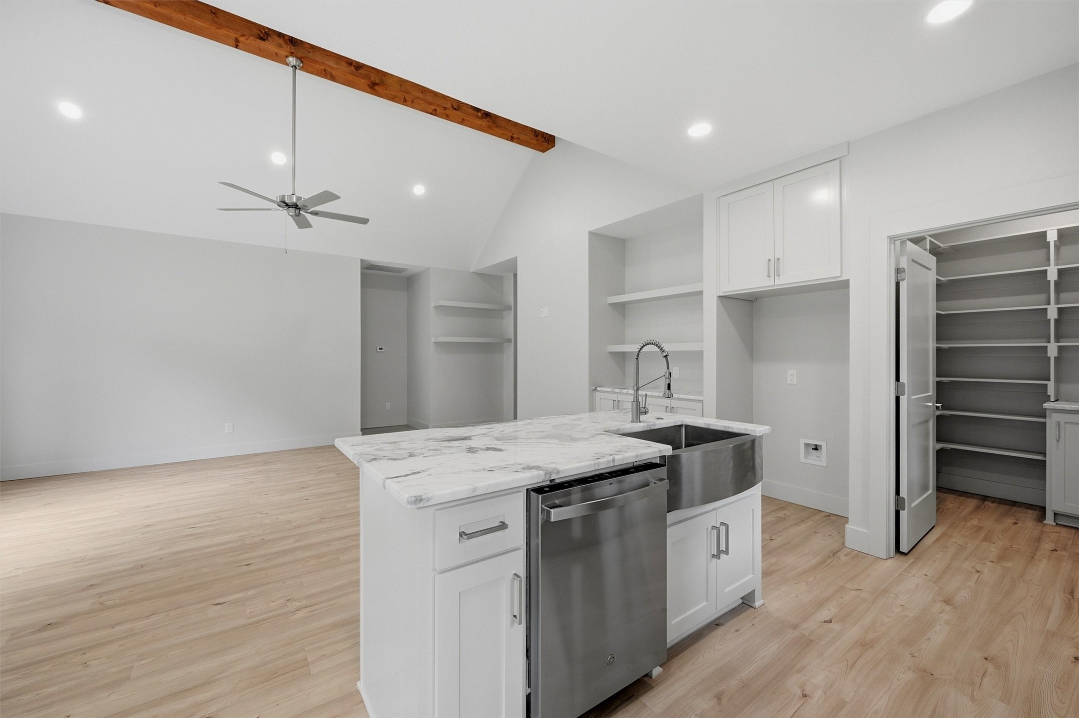 110 W Hull Street Denison TX 75021