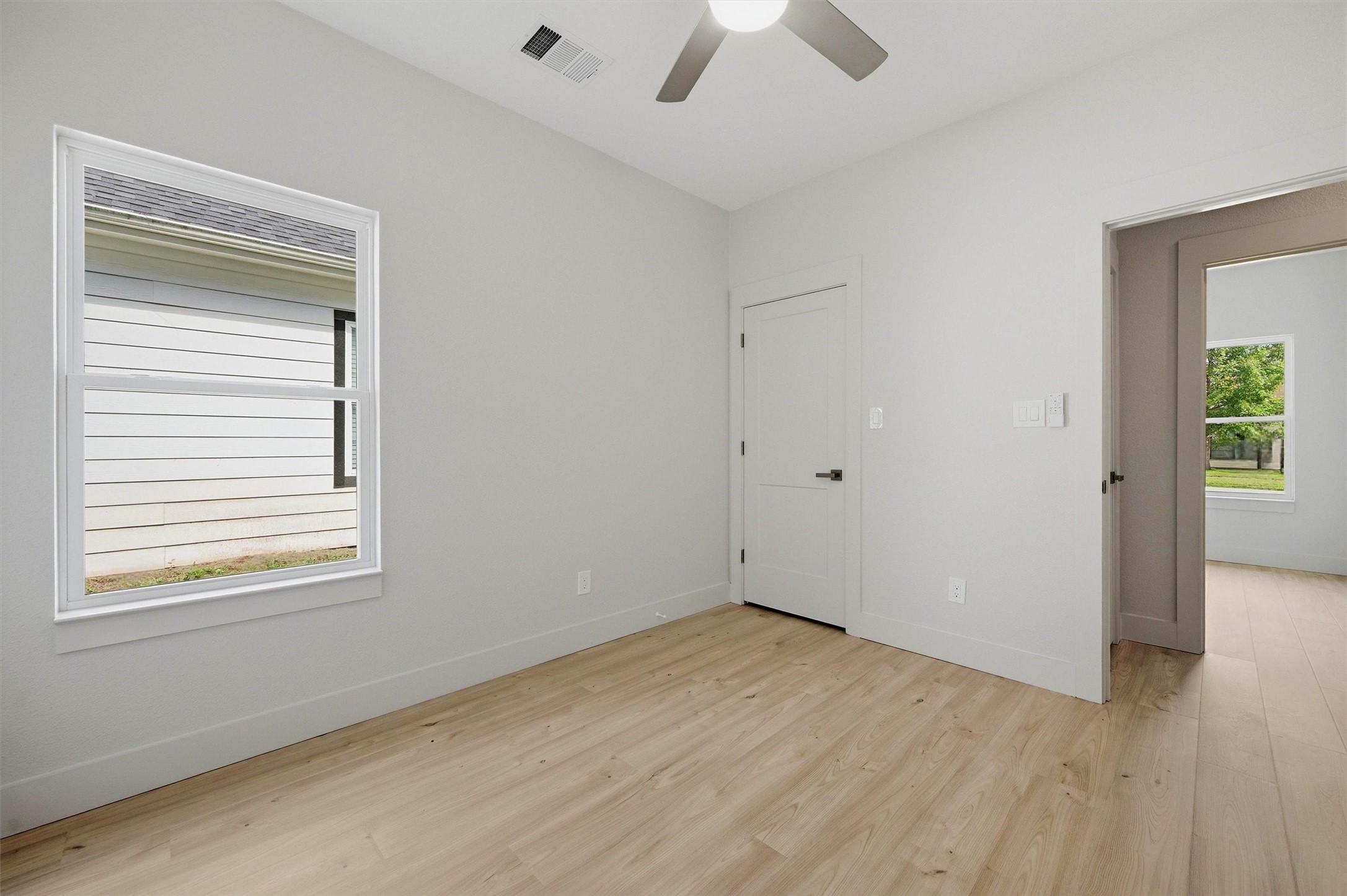110 W Hull Street Denison TX 75021