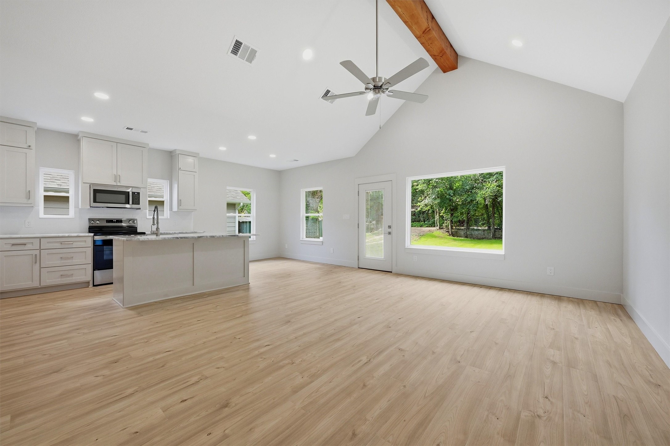 110 W Hull Street Denison TX 75021